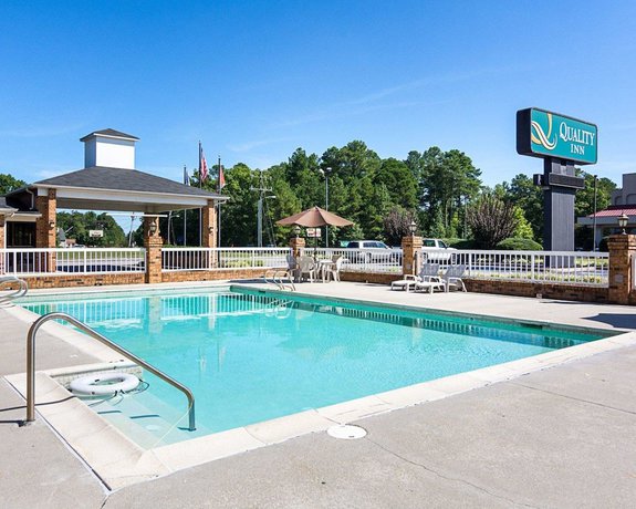 Imagen de la piscina del Hotel Quality Inn Petersburg Near Fort Gregg-adams. Foto 20