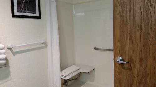 Imagen de la habitación del Hotel Quality Inn Petoskey. Foto 16
