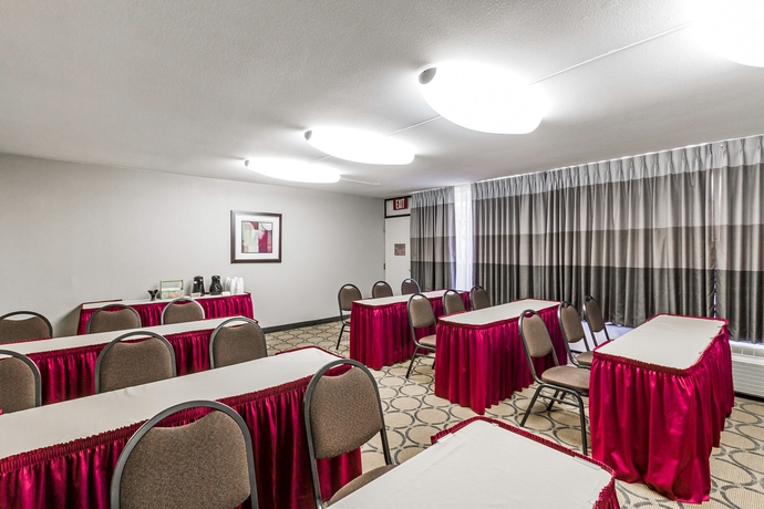 Imagen de los interiores del Hotel Quality Inn Phoenix Airport. Foto 10