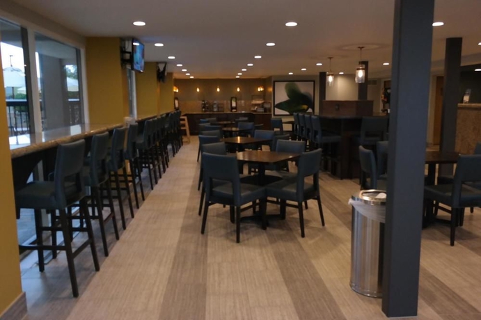 Imagen del bar/restaurante del Hotel Quality Inn Phoenix North I-17. Foto 1
