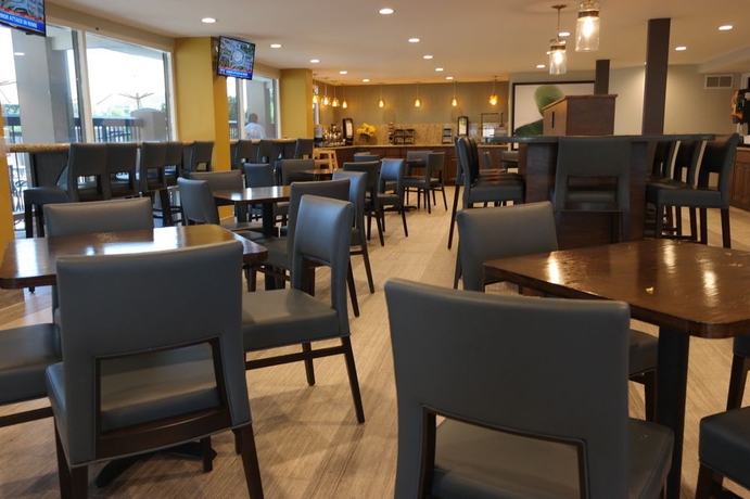 Imagen del bar/restaurante del Hotel Quality Inn Phoenix North I-17. Foto 7