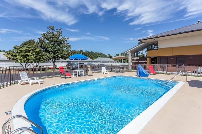 Imagen de la piscina del Hotel Quality Inn Pinehurst Area. Foto 19