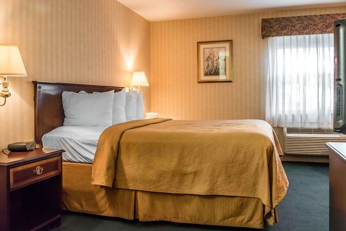 Imagen de la habitación del Hotel Quality Inn Pittsburgh Airport. Foto 6