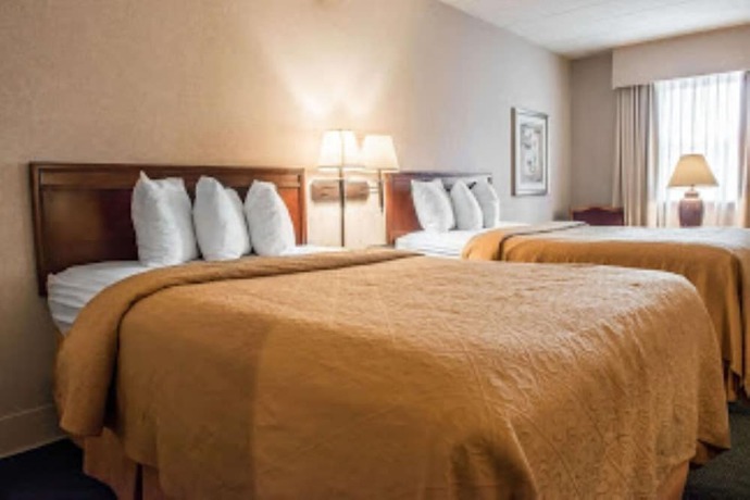 Imagen de la habitación del Hotel Quality Inn Pittsburgh Airport. Foto 10