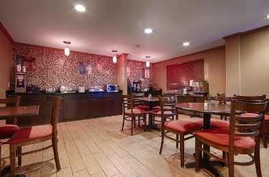 Imagen del bar/restaurante del Hotel Quality Inn Plant City - Lakeland. Foto 2