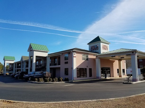 Imagen general del Hotel Quality Inn Quincy - Tallahassee West. Foto 6