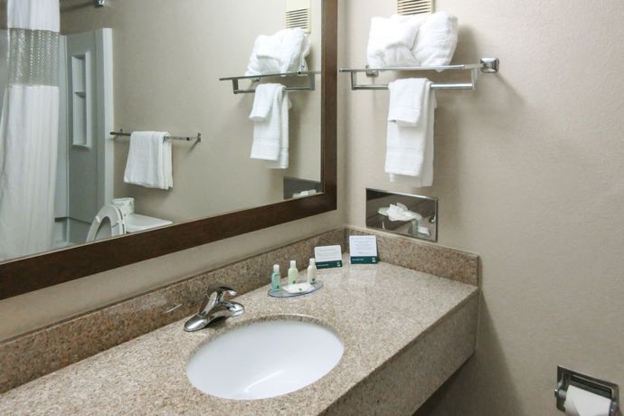 Imagen de la habitación del Hotel Quality Inn Radford-West Blacksburg I-81. Foto 9