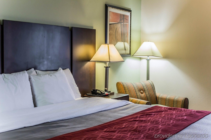Imagen general del Hotel Quality Inn Raleigh Downtown. Foto 10