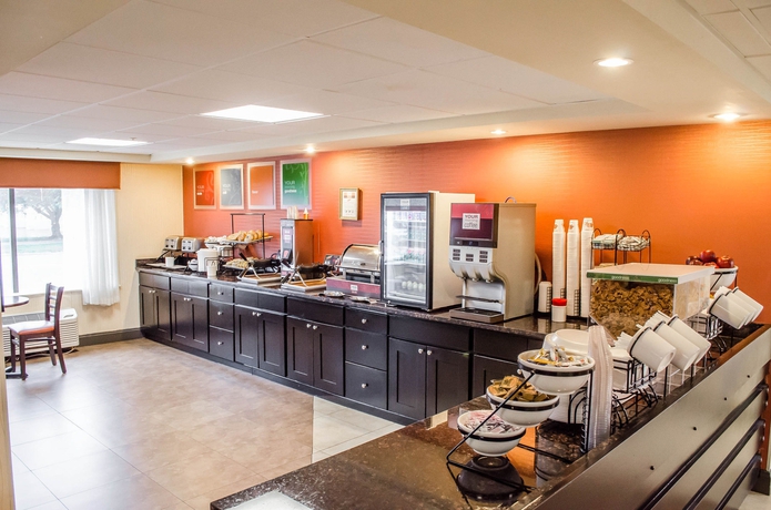 Imagen del bar/restaurante del Hotel Quality Inn Riverfront. Foto 3