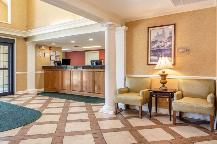 Imagen de los interiores del Hotel Quality Inn Rome. Foto 17