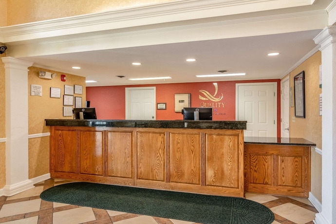 Imagen de los interiores del Hotel Quality Inn Rome. Foto 18