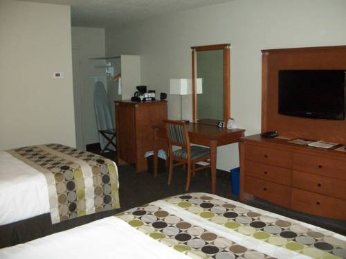 Imagen general del Hotel Quality Inn Rouyn-noranda. Foto 1