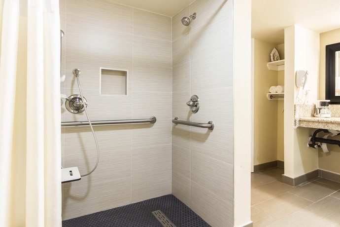 Imagen de la habitación del Hotel Quality Inn Sacramento Convention Center. Foto 8