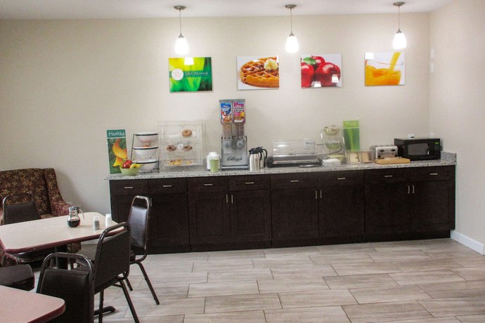 Imagen del bar/restaurante del Hotel Quality Inn, Sawyer. Foto 5