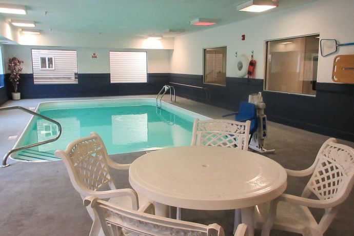 Imagen de la piscina del Hotel Quality Inn, Sawyer. Foto 20