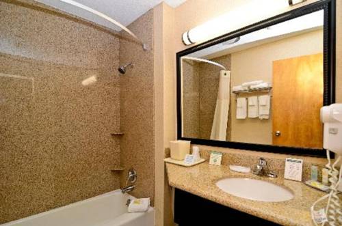 Imagen de la habitación del Hotel Quality Inn Shelburne - Burlington. Foto 5