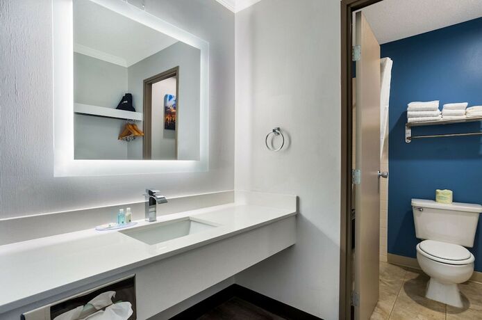 Imagen de la habitación del Hotel Quality Inn South Bend Near Notre Dame, South Bend. Foto 19