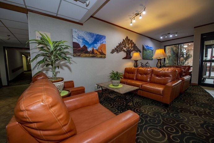 Imagen de los interiores del Hotel Quality Inn South. Foto 16