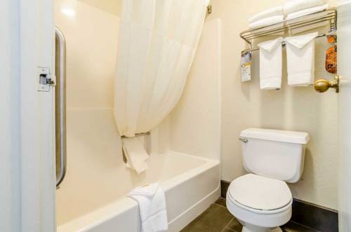 Imagen de la habitación del Hotel Quality Inn South, Wichita. Foto 3