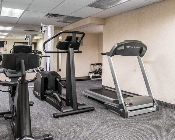 Imagen de los interiores del Hotel Quality Inn, Southfield. Foto 19