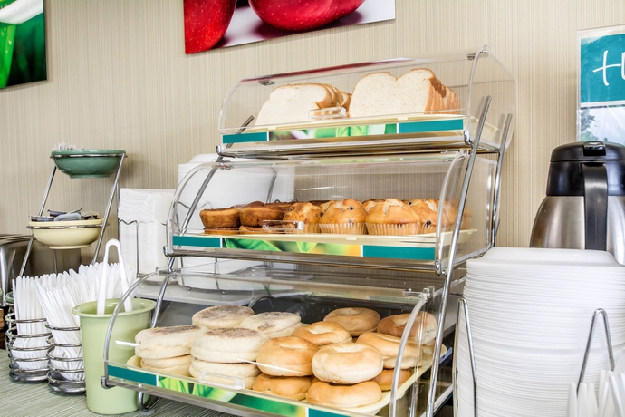 Imagen del bar/restaurante del Hotel Quality Inn St. Augustine Outlet Mall. Foto 3