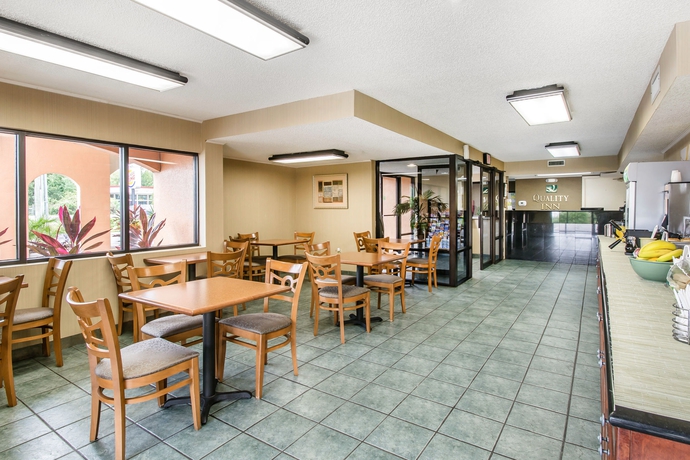 Imagen del bar/restaurante del Hotel Quality Inn St. Augustine Outlet Mall. Foto 6