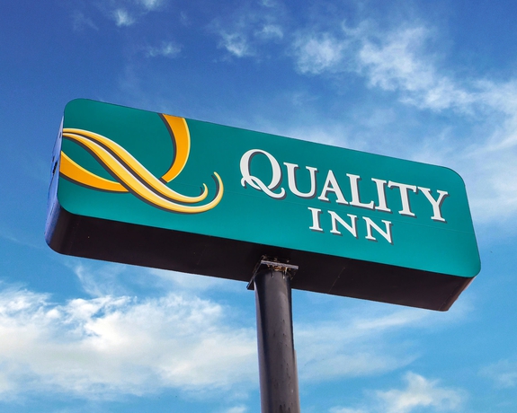 Imagen de los exteriores del Hotel Quality Inn St. Louis Airport. Foto 10