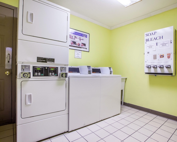 Imagen de los interiores del Hotel Quality Inn St. Louis Airport. Foto 12