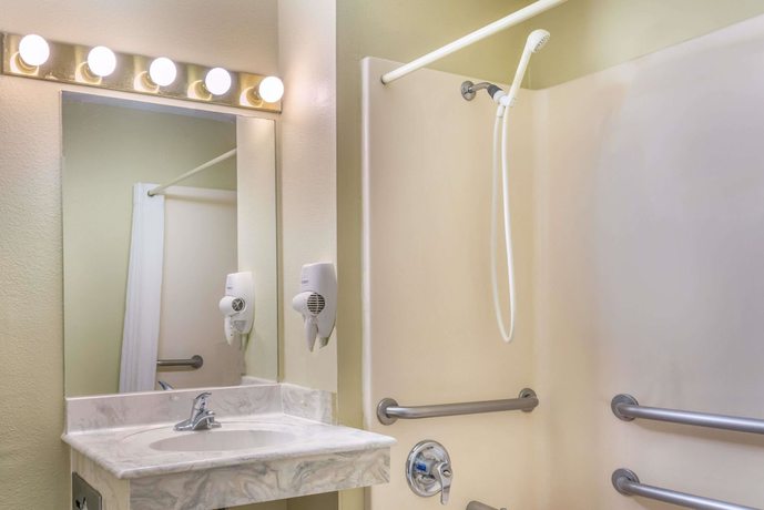 Imagen de la habitación del Hotel Quality Inn, Sulphur. Foto 10