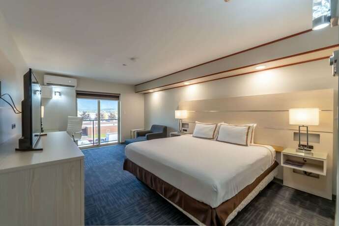 Imagen de la habitación del Hotel Quality Inn Sunshine Suites. Foto 13