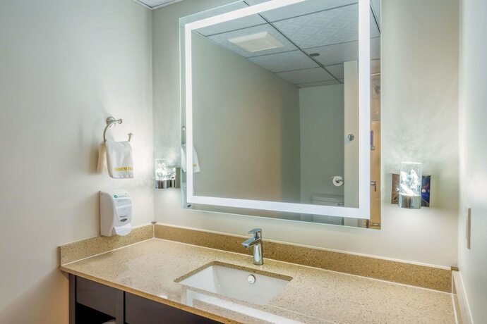 Imagen general del Hotel Quality Inn Sunshine Suites. Foto 7