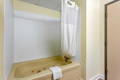 Imagen general del Hotel Quality Inn Surfside Myrtle Beach, Surfside Beach. Foto 12