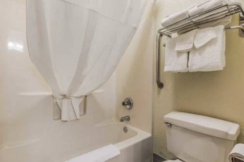 Imagen de la habitación del Hotel Quality Inn Sycamore - Dekalb. Foto 6