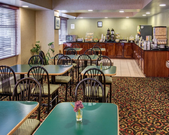 Imagen del bar/restaurante del Hotel Quality Inn Takoma Park. Foto 3