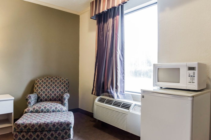 Imagen de la habitación del Hotel Quality Inn Tallahassee Near University. Foto 12