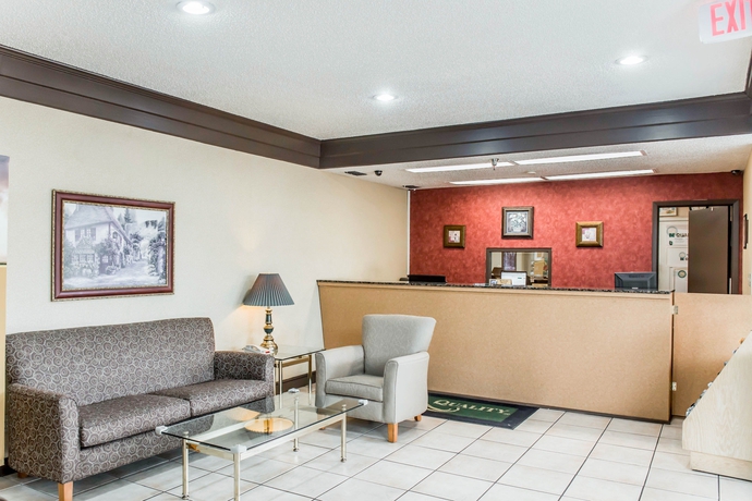 Imagen de los interiores del Hotel Quality Inn Tallahassee Near University. Foto 16