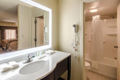 Imagen de la habitación del Hotel Quality Inn Tanglewood. Foto 6