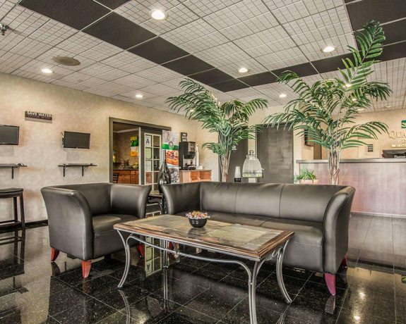 Imagen de los interiores del Hotel Quality Inn Temecula Valley Wine Country. Foto 18
