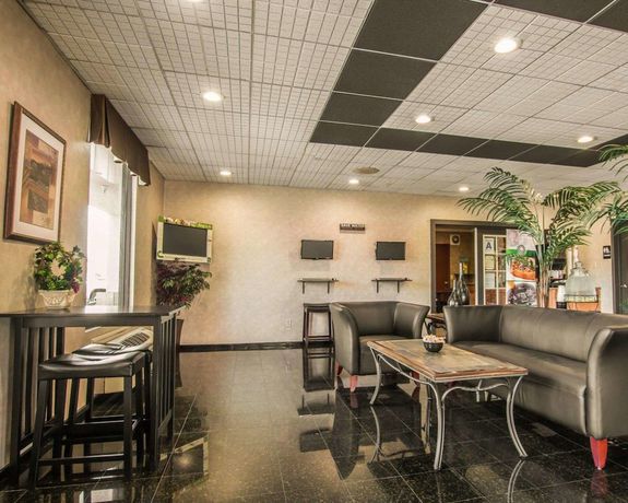 Imagen de los interiores del Hotel Quality Inn Temecula Valley Wine Country. Foto 19