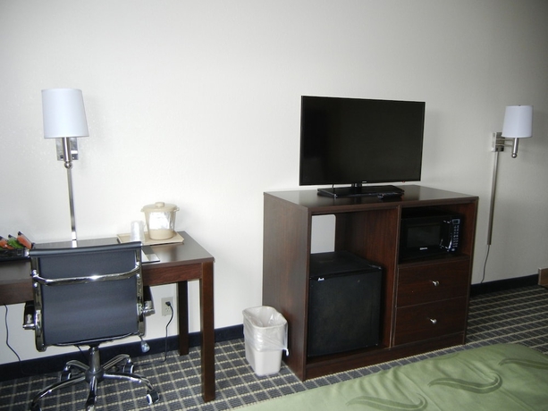 Imagen de la habitación del Hotel Quality Inn Toledo Airport. Foto 6