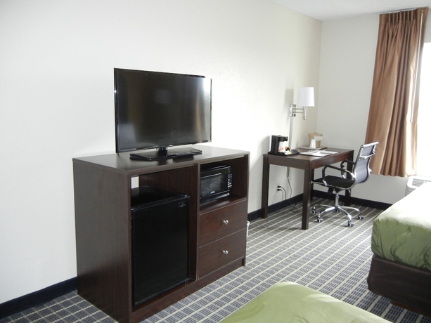 Imagen de la habitación del Hotel Quality Inn Toledo Airport. Foto 8