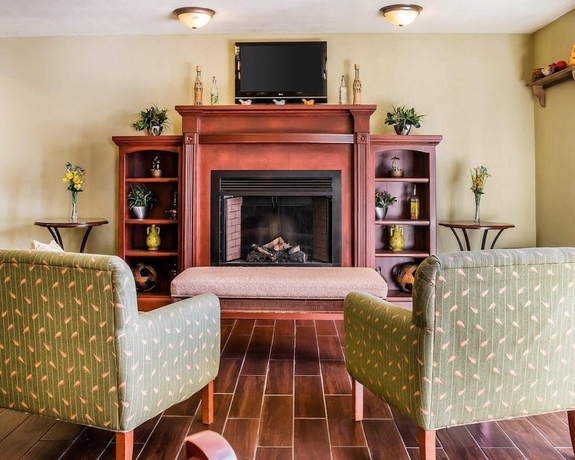 Imagen de los interiores del Hotel Quality Inn Toledo Airport. Foto 13