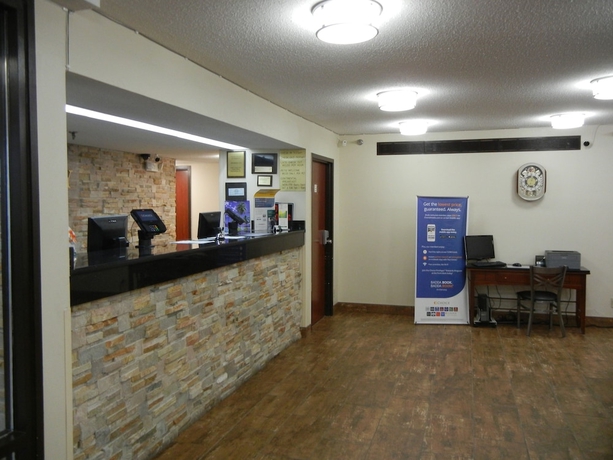 Imagen de los interiores del Hotel Quality Inn Toledo Airport. Foto 14