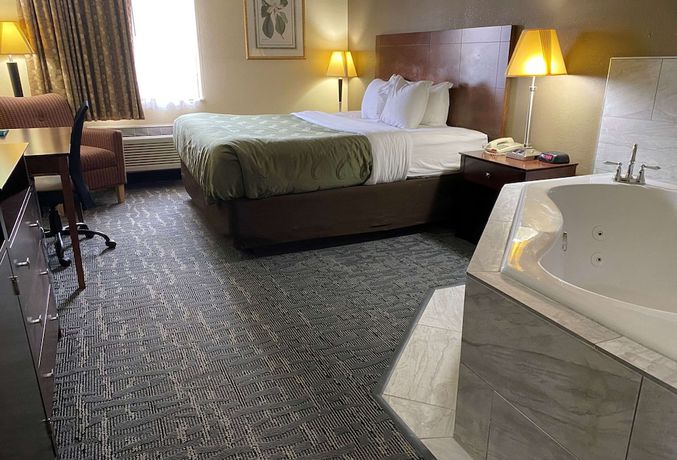 Imagen de la habitación del Hotel Quality Inn Toledo. Foto 9