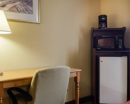 Imagen de la habitación del Hotel Quality Inn Topeka. Foto 3