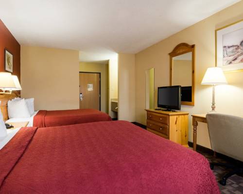 Imagen de la habitación del Hotel Quality Inn Topeka. Foto 5