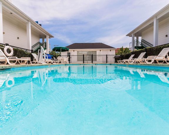 Imagen de la piscina del Hotel Quality Inn Trussville I-59 exit 141. Foto 20