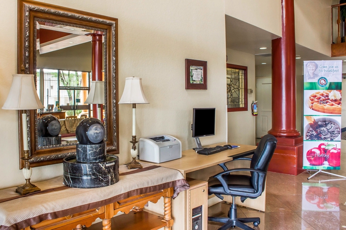 Imagen de los interiores del Hotel Quality Inn Tucson Airport - East Valencia. Foto 8