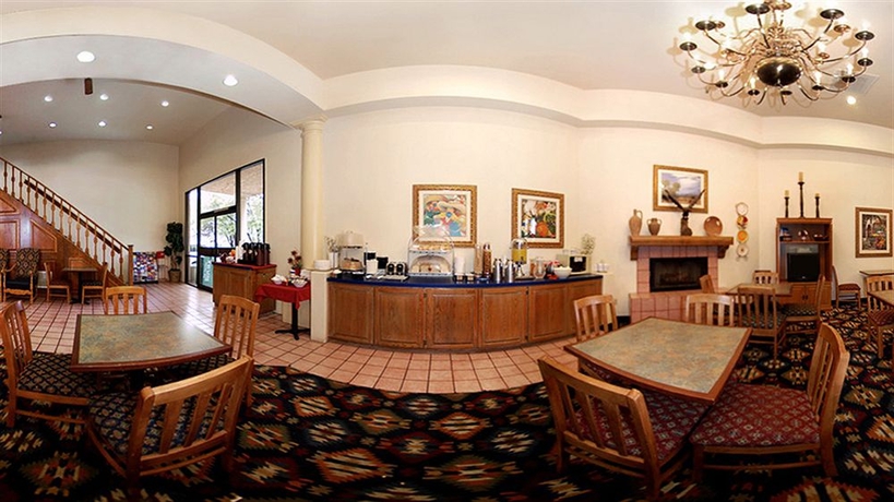 Imagen del bar/restaurante del Hotel Quality Inn Tucson Airport - East Valencia. Foto 2