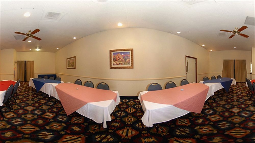 Imagen de los interiores del Hotel Quality Inn Tucson Airport - East Valencia. Foto 9